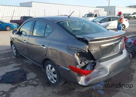 2014 Nissan Versa 1.6 Sv z USA, uszkodzony, nr VIN 3N1CN7AP3EK450828